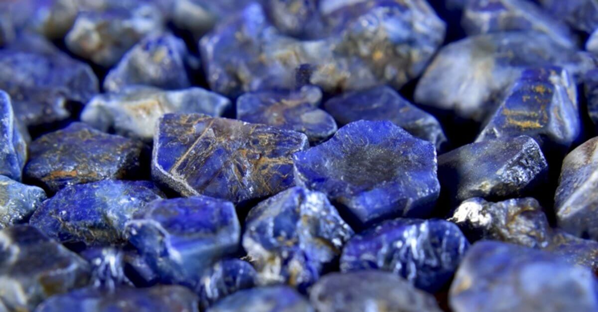 Lapis Lazuli Taşı Kullanım Alanları Nelerdir? Lapis Lazuli Taşı Kullanım Alanları Nelerdir?