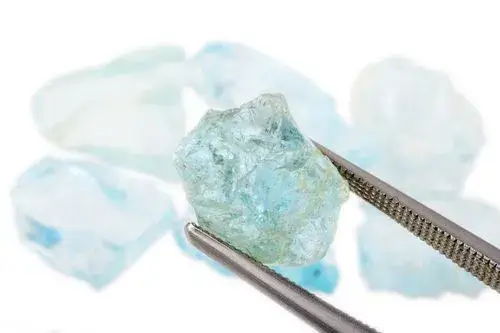 Akuamarin Taşı Nasıl Seçilir ve Bakımı Nasıl Yapılır? Akuamarin Taşı Nasıl Seçilir ve Bakımı Nasıl Yapılır?